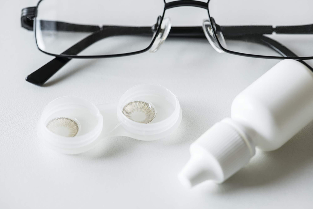The battle between contact lenses and glasses